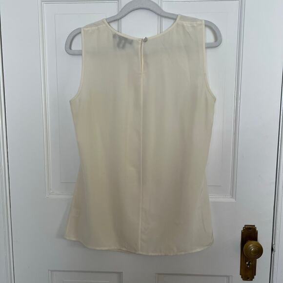 St. John Women's 4 100% Silk Off White Cream Tank Blouse Sheer Keyhole Back Flaw - Picture 2 of 11